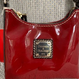 Mini Dooney & Burke patent leather Purse!